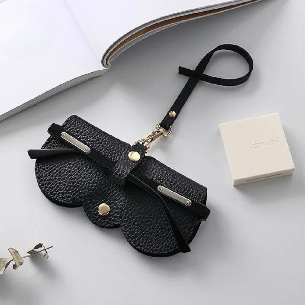 🕶️ VisionGuard™ – Mere end et etui – det er beskyttelse med klasse. 1+1 GRATIS