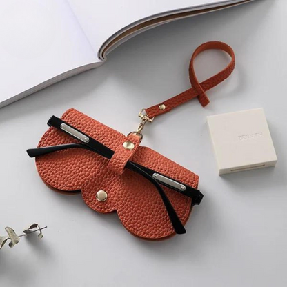 🕶️ VisionGuard™ – Mere end et etui – det er beskyttelse med klasse. 1+1 GRATIS