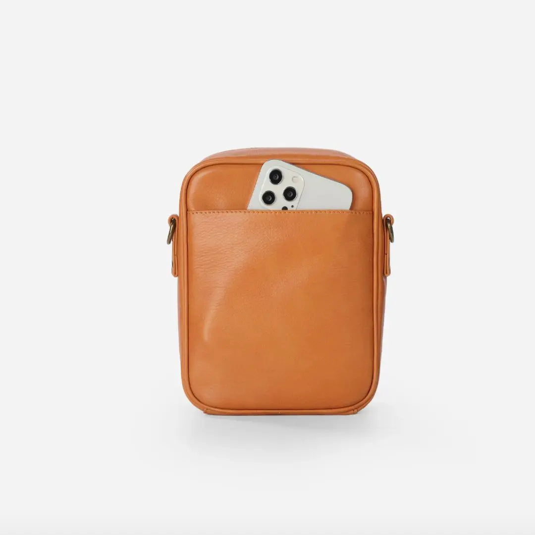 👜 Vintessa™ – Tidløs stil, båret med lethed.